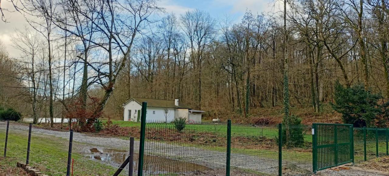 Deux Etangs Poissonneux Au Milieu Des Bois Avec Gite Moderne, La Halte Des Deux Lacs Rosée المظهر الخارجي الصورة